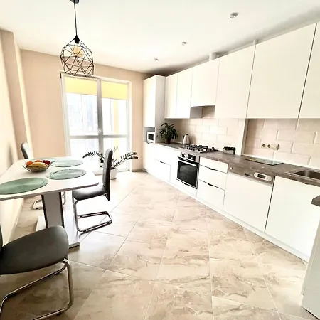 Osapart Ideal In The Complex Great Britain * 利沃夫